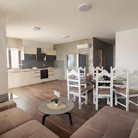 Luxury Beachfront - Breges Apartamento *