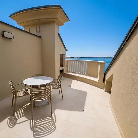 Luxury Beachfront - Breges