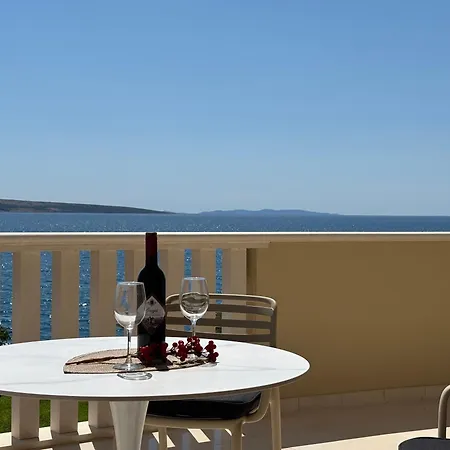 Lejlighed Luxury Beachfront - Breges