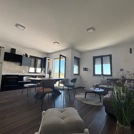 Luxury Beachfront - Breges Lejlighed *