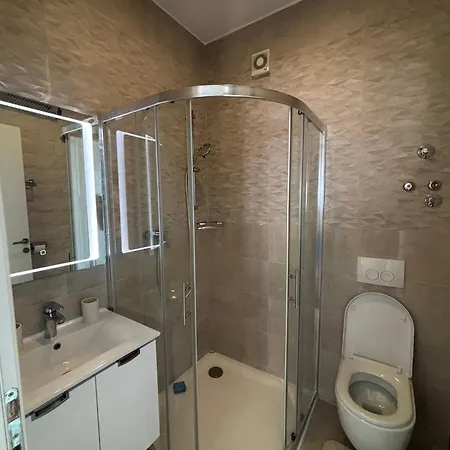 Luxury Beachfront - Breges Lejlighed