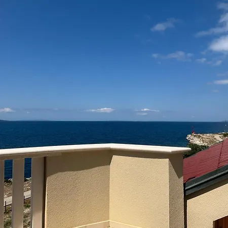 Luxury Beachfront - Breges *