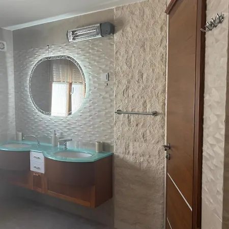 Luxury Beachfront - Breges Apartamento Povljana
